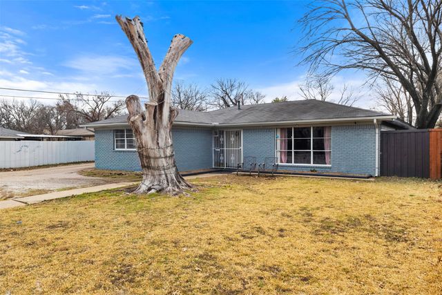 8660 Wolfwood Lane, Dallas, TX 75217