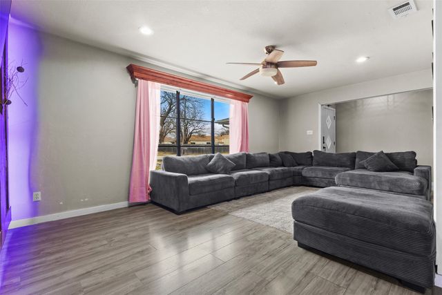 8660 Wolfwood Lane, Dallas, TX 75217