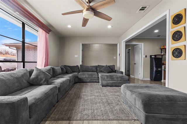 8660 Wolfwood Lane, Dallas, TX 75217