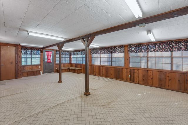 414 Giese Lane, La Grange, TX 78945