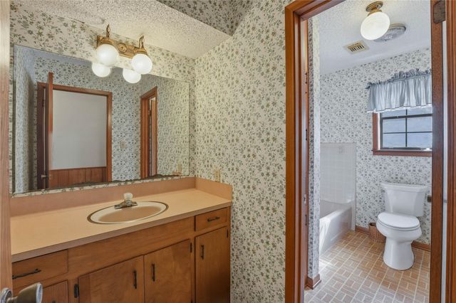 414 Giese Lane, La Grange, TX 78945