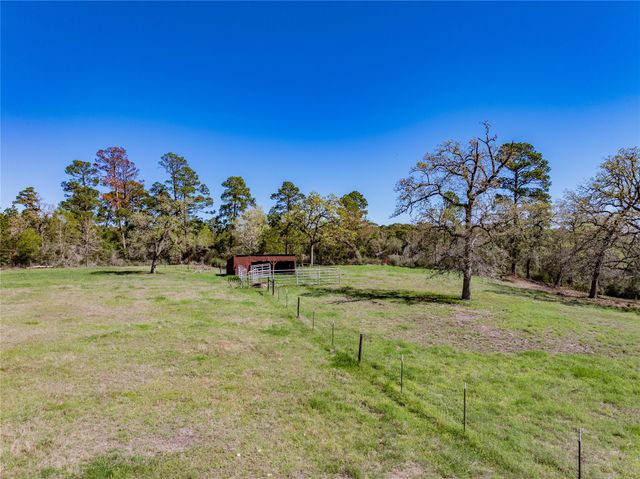 414 Giese Lane, La Grange, TX 78945