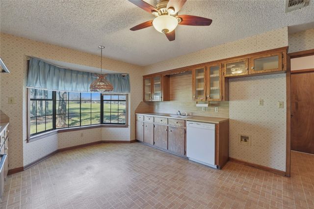 414 Giese Lane, La Grange, TX 78945