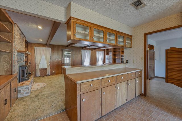 414 Giese Lane, La Grange, TX 78945