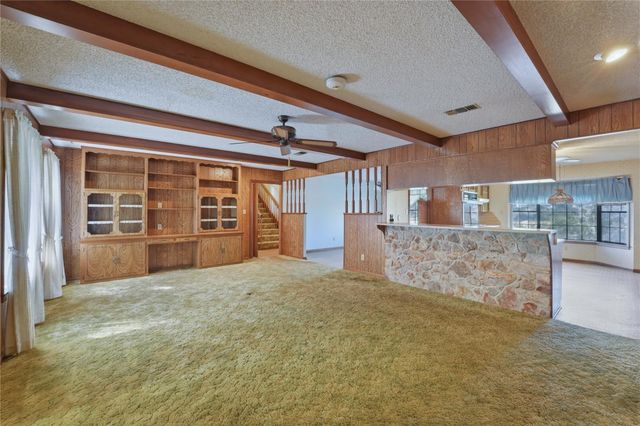 414 Giese Lane, La Grange, TX 78945