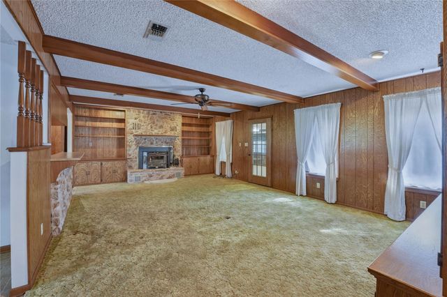 414 Giese Lane, La Grange, TX 78945