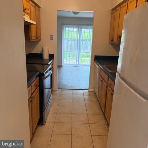 9019 CONTINENTAL PL, Hyattsville, MD 20785