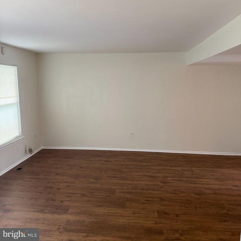 9019 CONTINENTAL PL, Hyattsville, MD 20785