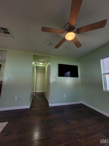 203 E Moneta Avenue, Bakersfield, CA 93308