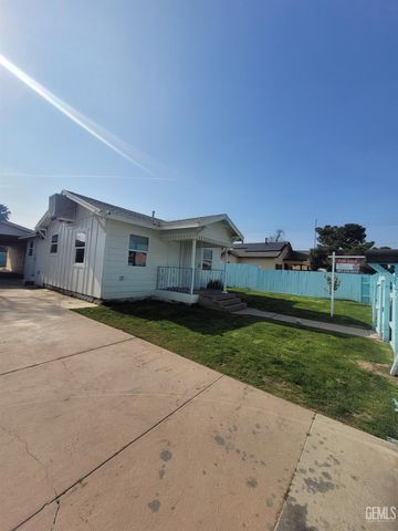 203 E Moneta Avenue, Bakersfield, CA 93308