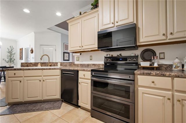 5513 Stratford Lane, Satsuma, AL 36572