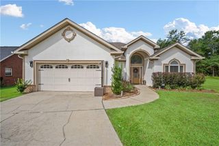 5513 Stratford Lane, Satsuma, AL 36572
