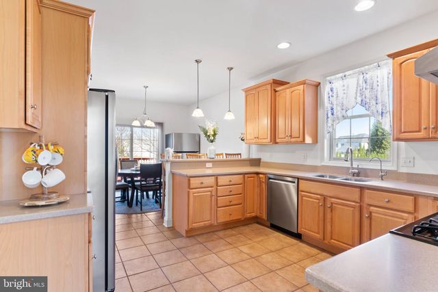 46 STONE RUN DR, Mechanicsburg, PA 17050