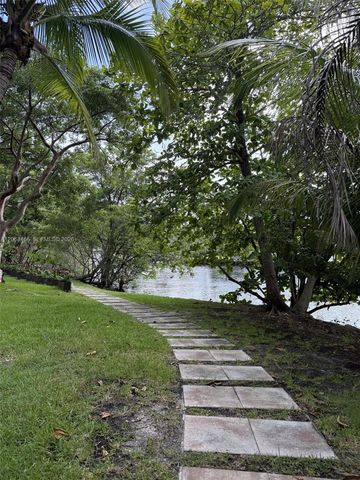 1333 SW 4th Ct 1333, Fort Lauderdale, FL 33312