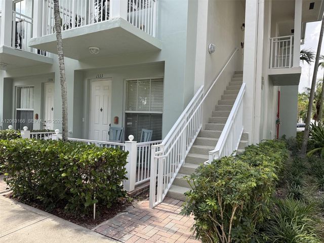 1333 SW 4th Ct 1333, Fort Lauderdale, FL 33312