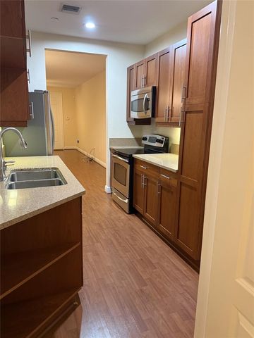 1333 SW 4th Ct 1333, Fort Lauderdale, FL 33312