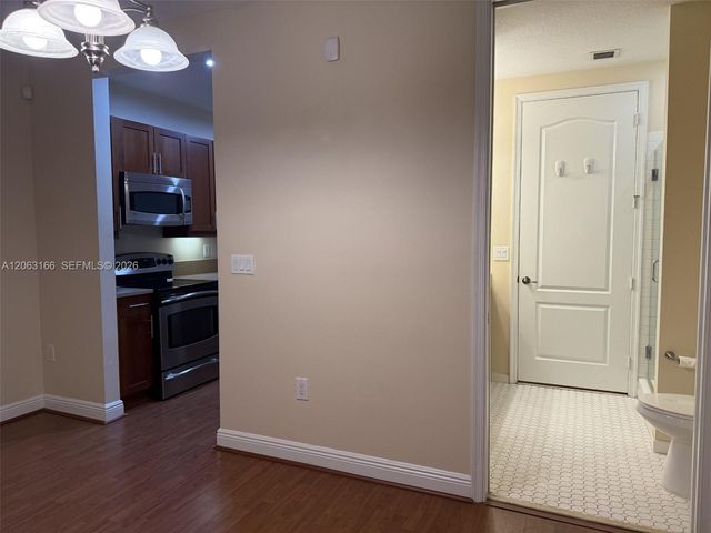 1333 SW 4th Ct 1333, Fort Lauderdale, FL 33312