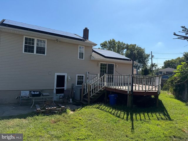 812 W 3RD AVE, Runnemede, NJ 08078