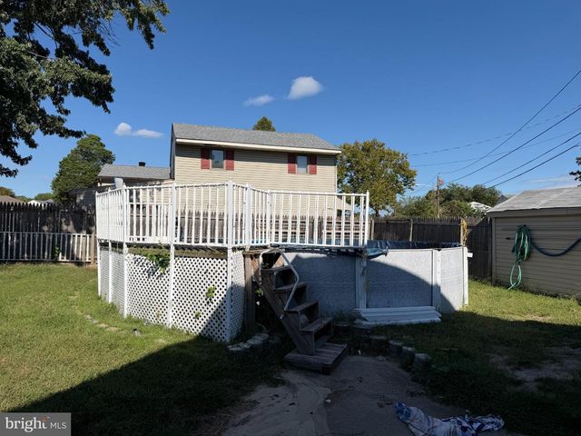 812 W 3RD AVE, Runnemede, NJ 08078