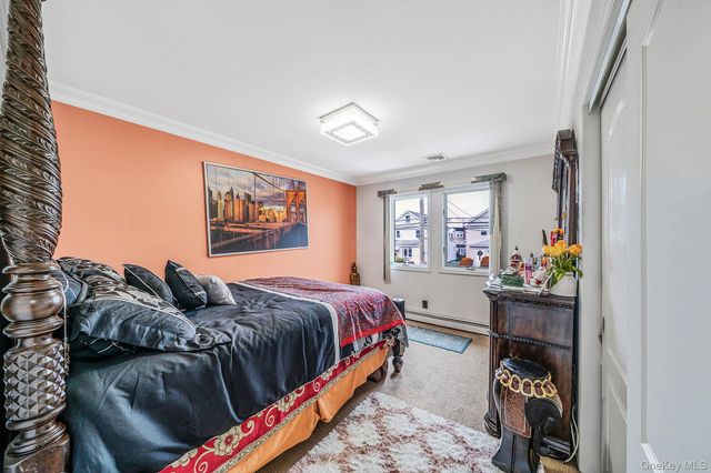 105 Arlington Street, Mineola, NY 11501