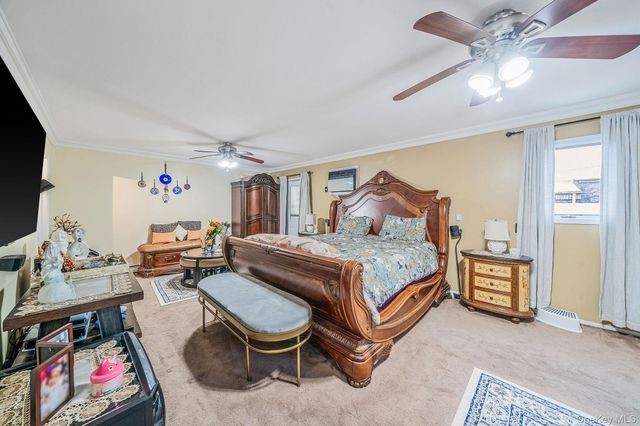 105 Arlington Street, Mineola, NY 11501