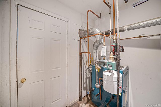 105 Arlington Street, Mineola, NY 11501