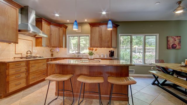 314 Sweetmans Lane, Millstone, NJ 08535