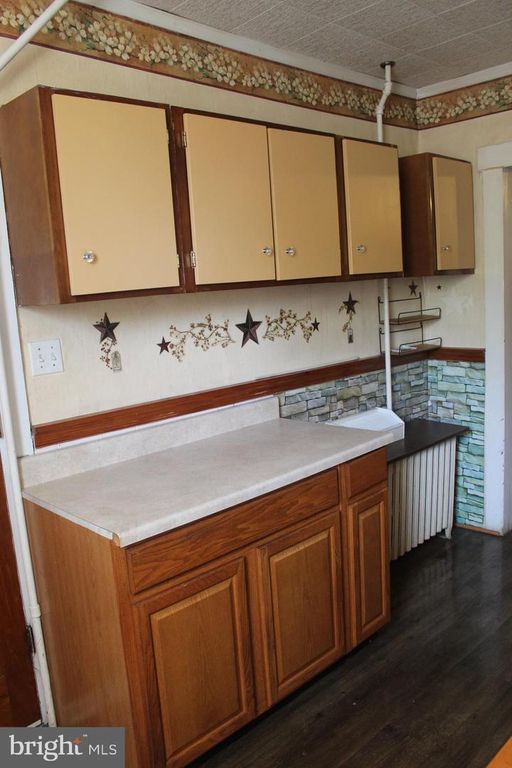 Image 11 of property listing at 130 OAK ST, Cumberland, MD 21502