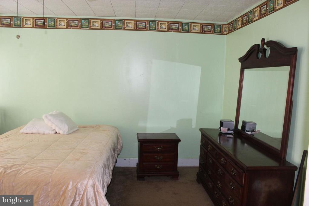 Image 14 of property listing at 130 OAK ST, Cumberland, MD 21502