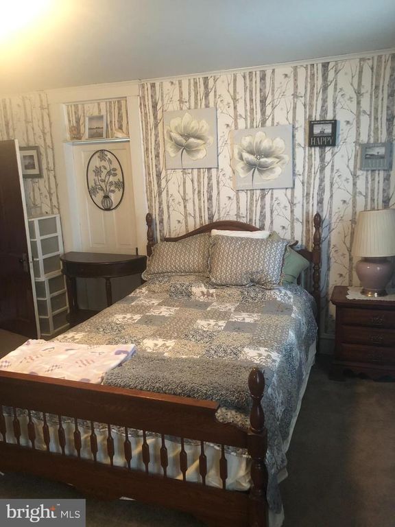 Image 17 of property listing at 130 OAK ST, Cumberland, MD 21502