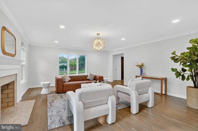 1179 BALLANTRAE LN, Mclean, VA 22101