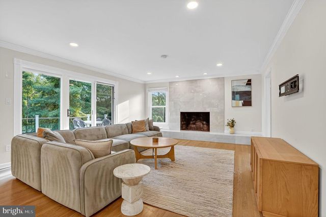 1179 BALLANTRAE LN, Mclean, VA 22101