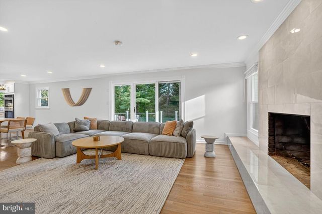 1179 BALLANTRAE LN, Mclean, VA 22101