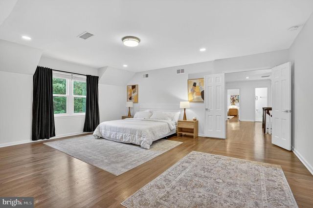 1179 BALLANTRAE LN, Mclean, VA 22101