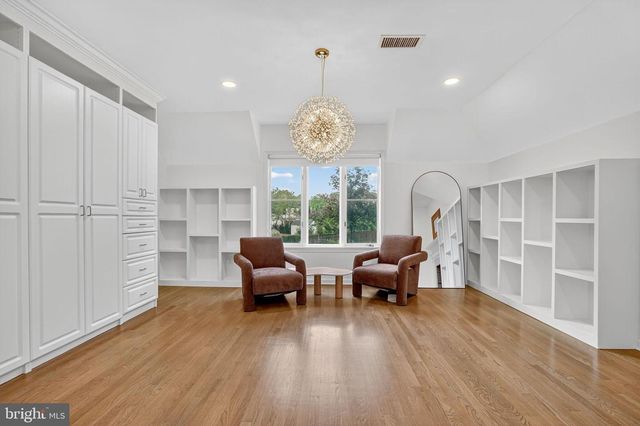 1179 BALLANTRAE LN, Mclean, VA 22101