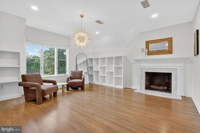 1179 BALLANTRAE LN, Mclean, VA 22101