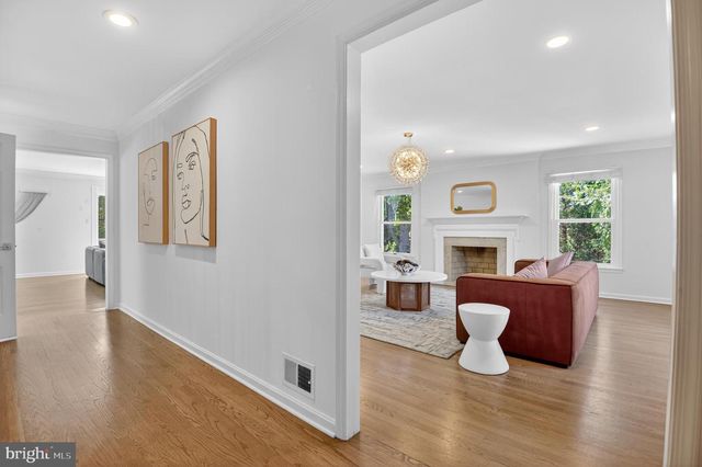 1179 BALLANTRAE LN, Mclean, VA 22101