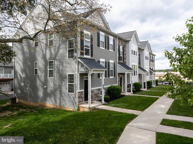 114 HARTZELS LN, Chalfont, PA 18914