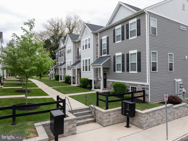 114 HARTZELS LN, Chalfont, PA 18914