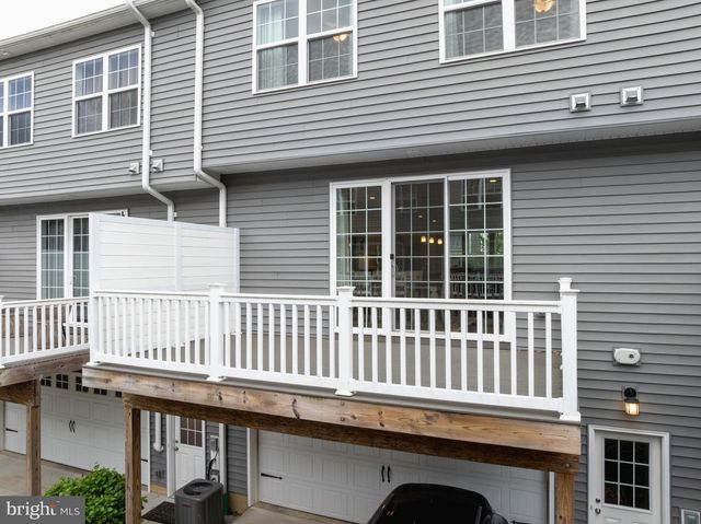 114 HARTZELS LN, Chalfont, PA 18914