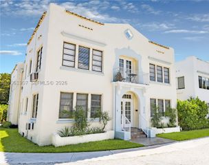 320 Mendoza Ave 6, Miami, FL 33134