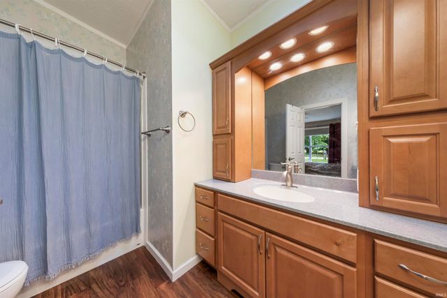 915 E Kentucky Street, Princeton, IN 47670