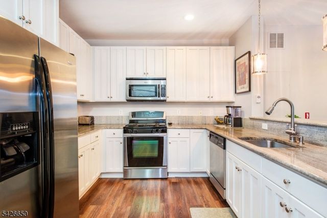 8209 Sanctuary Blvd, Riverdale Boro, NJ 07457