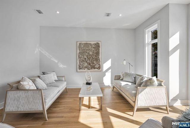 2447 Camner Street, Fort Lee, NJ 07024