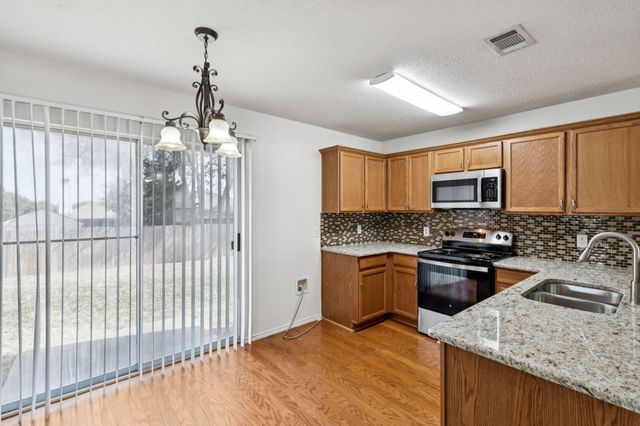 1400 Caleo Drive, Glenn Heights, TX 75154