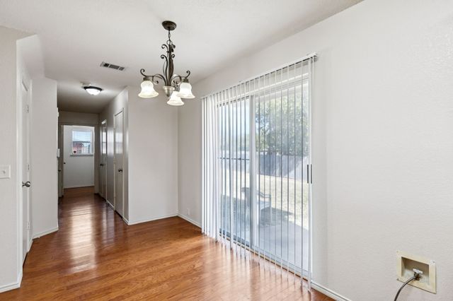 1400 Caleo Drive, Glenn Heights, TX 75154