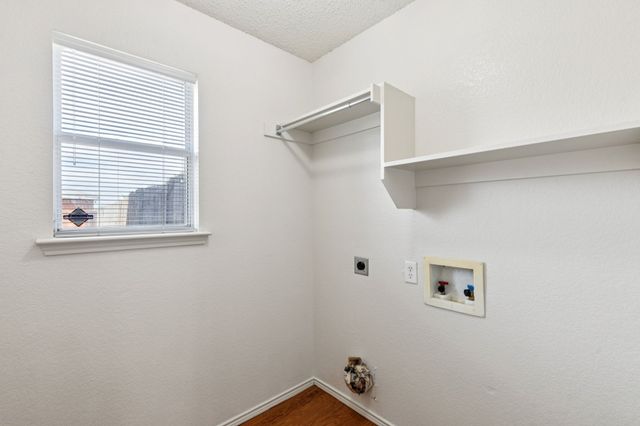 1400 Caleo Drive, Glenn Heights, TX 75154