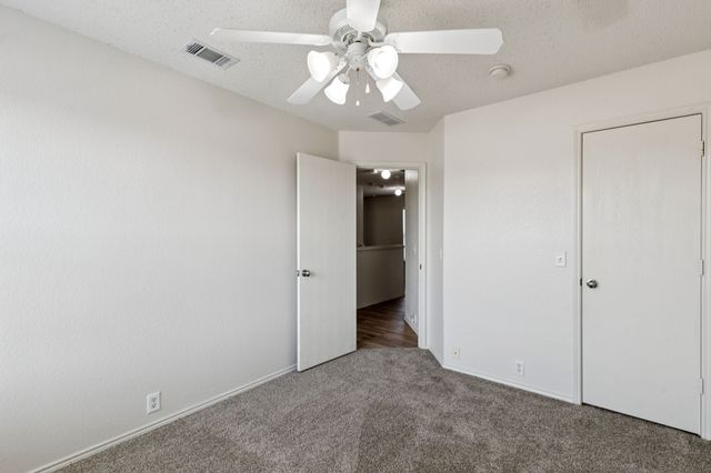 1400 Caleo Drive, Glenn Heights, TX 75154