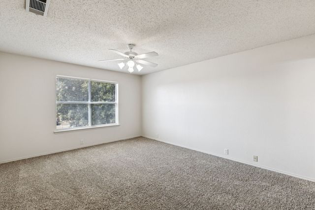 1400 Caleo Drive, Glenn Heights, TX 75154