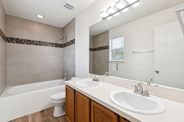 1400 Caleo Drive, Glenn Heights, TX 75154